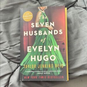 The seven husband of evelyn hugo book
